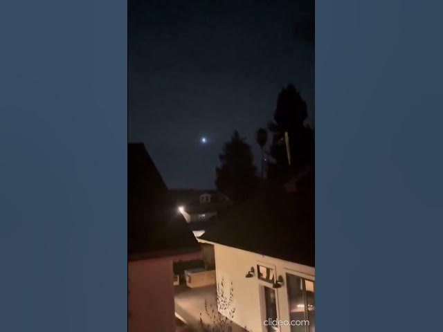 Video thumbnail for Some Orbs/UAPs Likely Filmed During the Recent