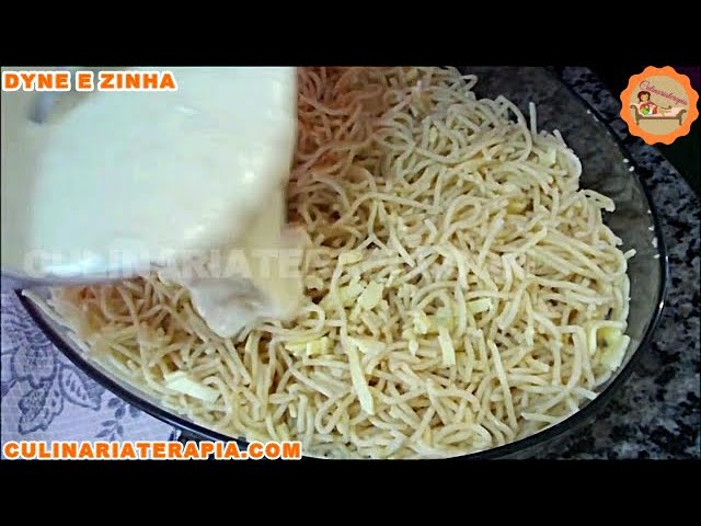 'Video thumbnail for Macarrão ao Molho Branco com Creme de Leite e Queijo Fácil e Rápido!'