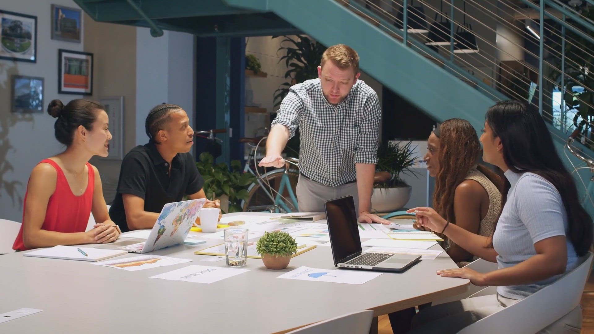 Video thumbnail for How to Land a Dream Internship at Top Companies