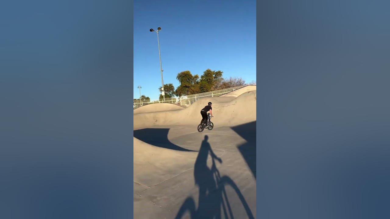 Video thumbnail for Riding my favorite skatepark