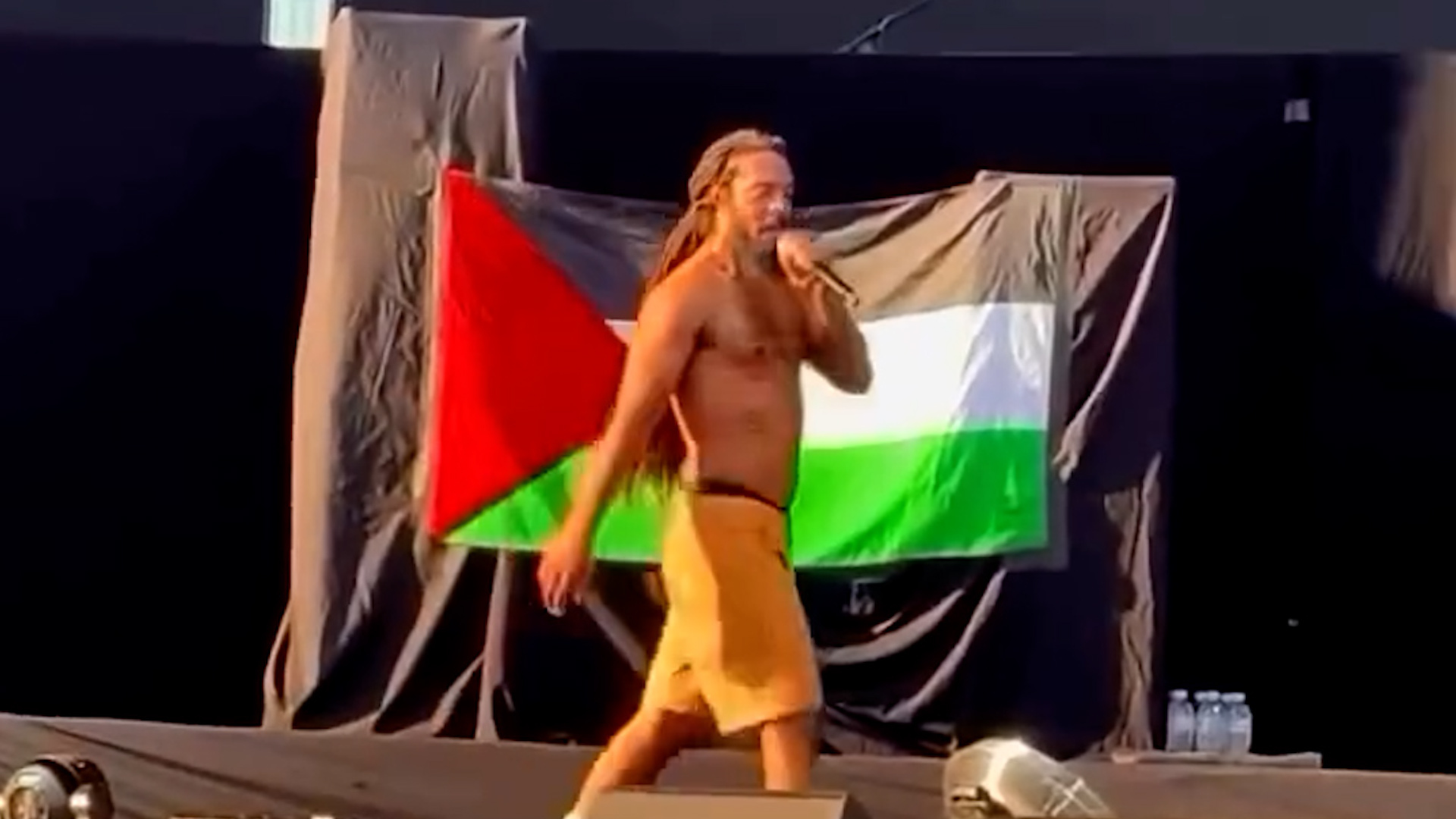 'Video thumbnail for Bob Vylan chants ‘Free Palestine’ during Greece concert'