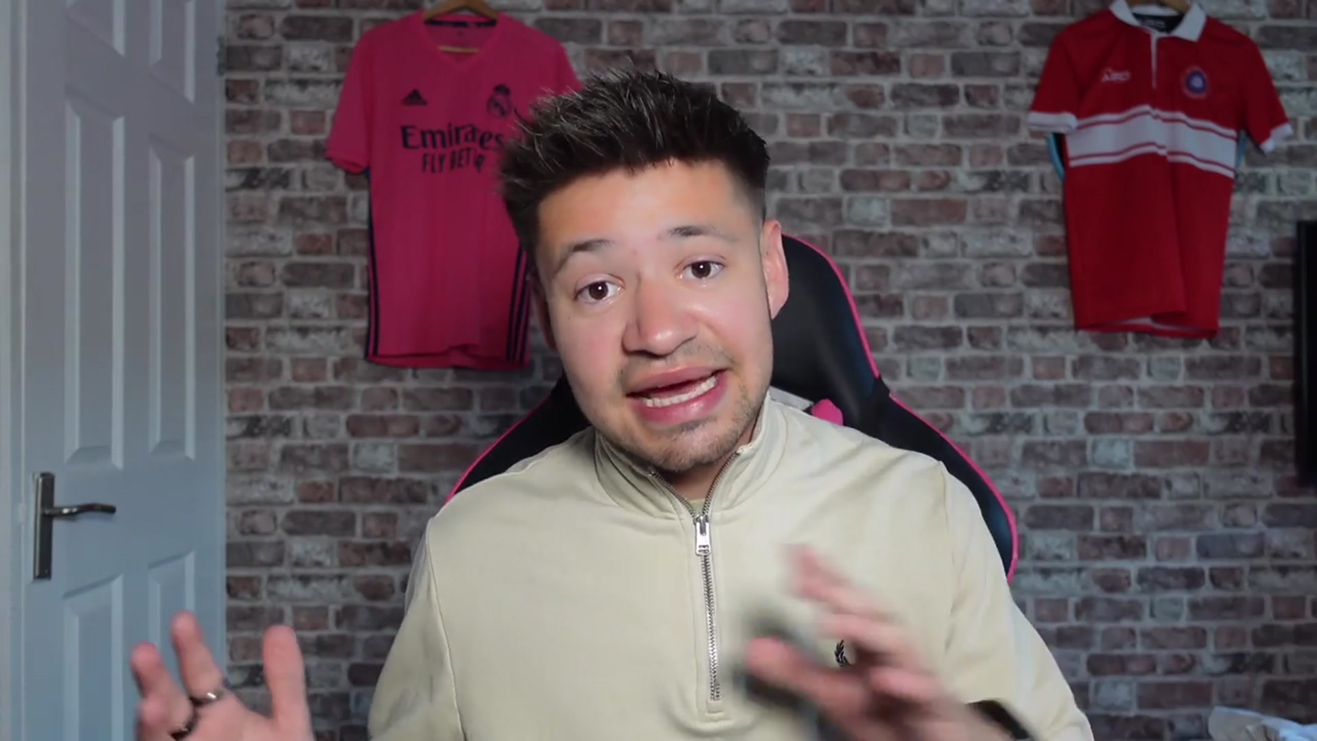 'Video thumbnail for Imagine if Messi had ended up at one of THESE clubs?! #shorts'