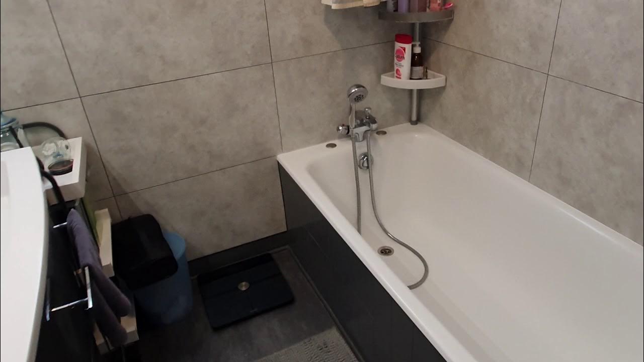 Video thumbnail for Vieillissement des dalles Dumawall - Salle de bain rénovée, 4 ans après
