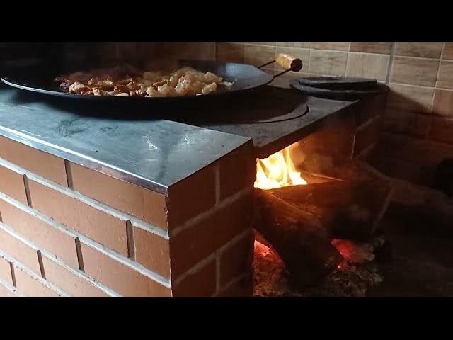 Video thumbnail for Fogão a lenha: Carne no disco de arado