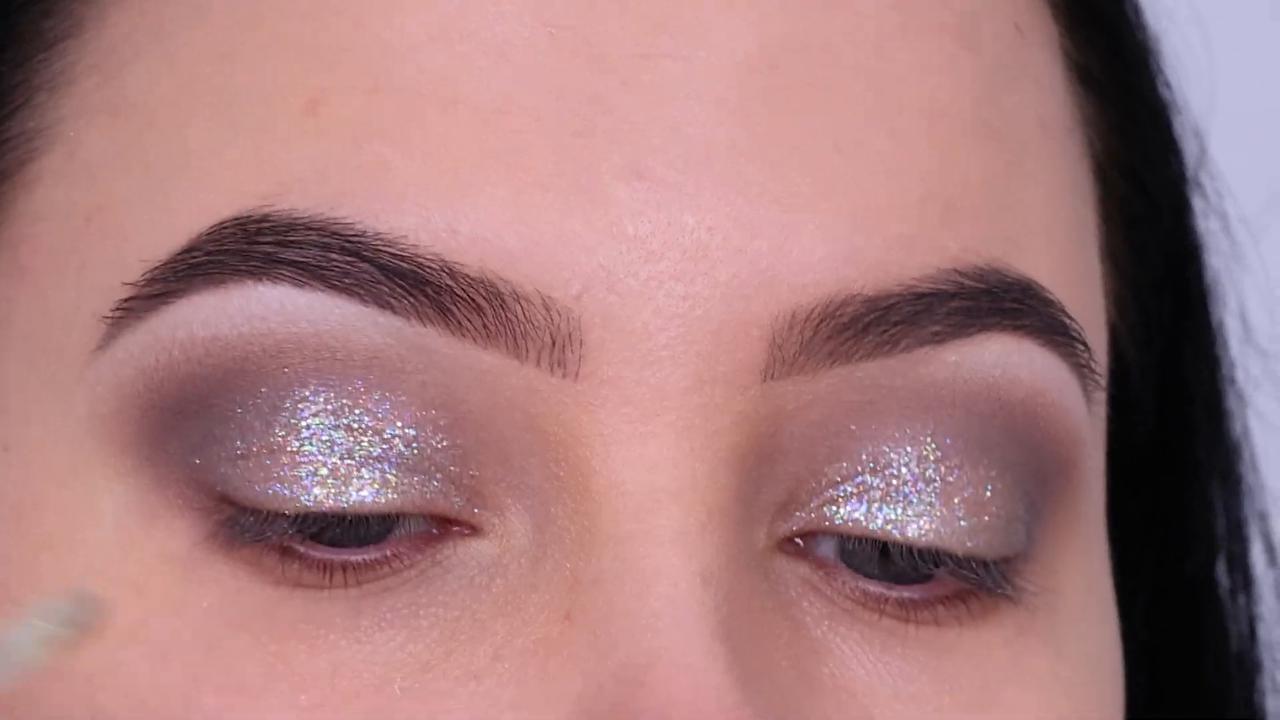 Video thumbnail for LAST MINUTE HOLIDAY EYE LOOK | Soft Glam Eye Makeup Tutorial