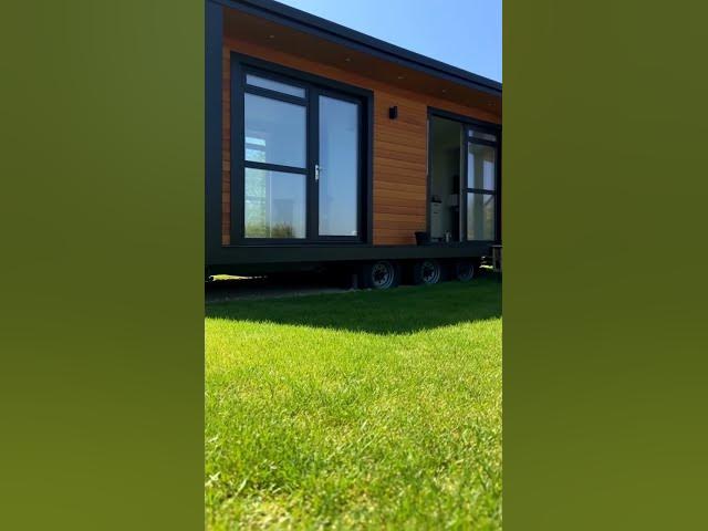 Video thumbnail for Sleek tiny home