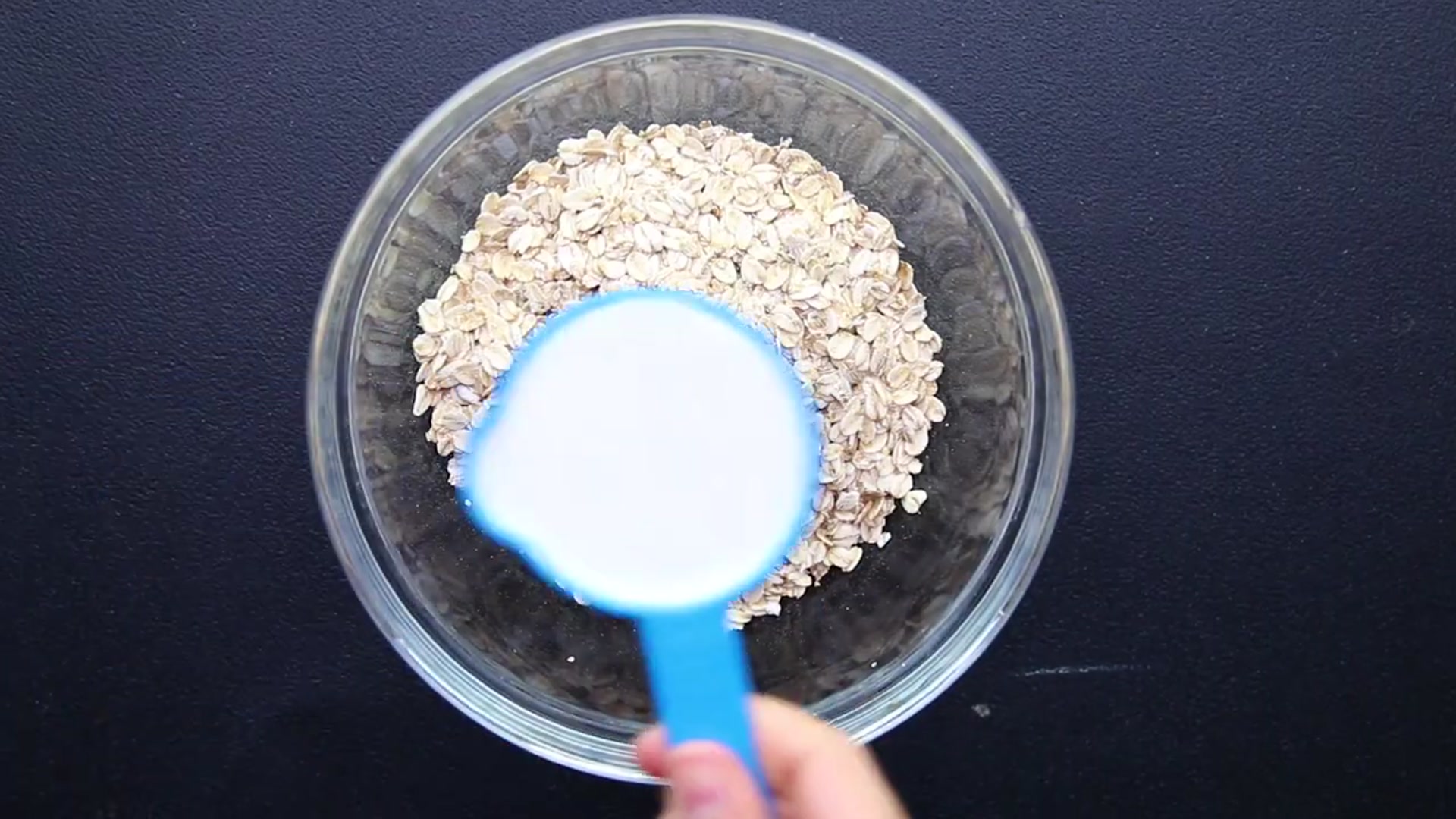Video thumbnail for The tastiest 7 Healthy Oatmeal Muffins I've Ever Made! That CHANGED MY LIFE 😋1 (720p 25fps)