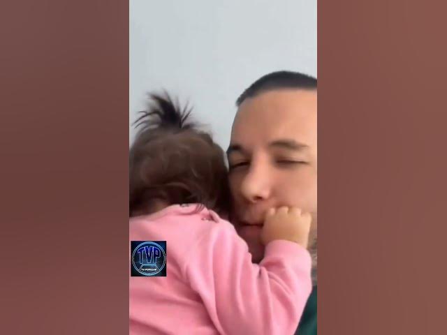Video thumbnail for UN PADRE FELIZ ♥️Alex Caniggia compartió un adorable video con su hija Venezia