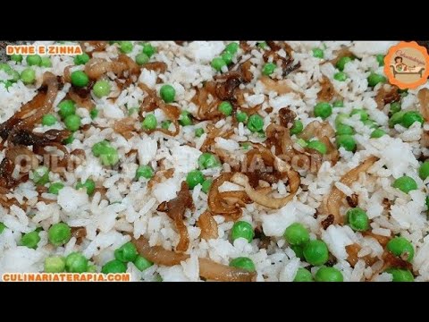 'Video thumbnail for Arroz especial com ervilhas e cebolas caramelizadas - Culinária Terapia por Dyne e Zinha'