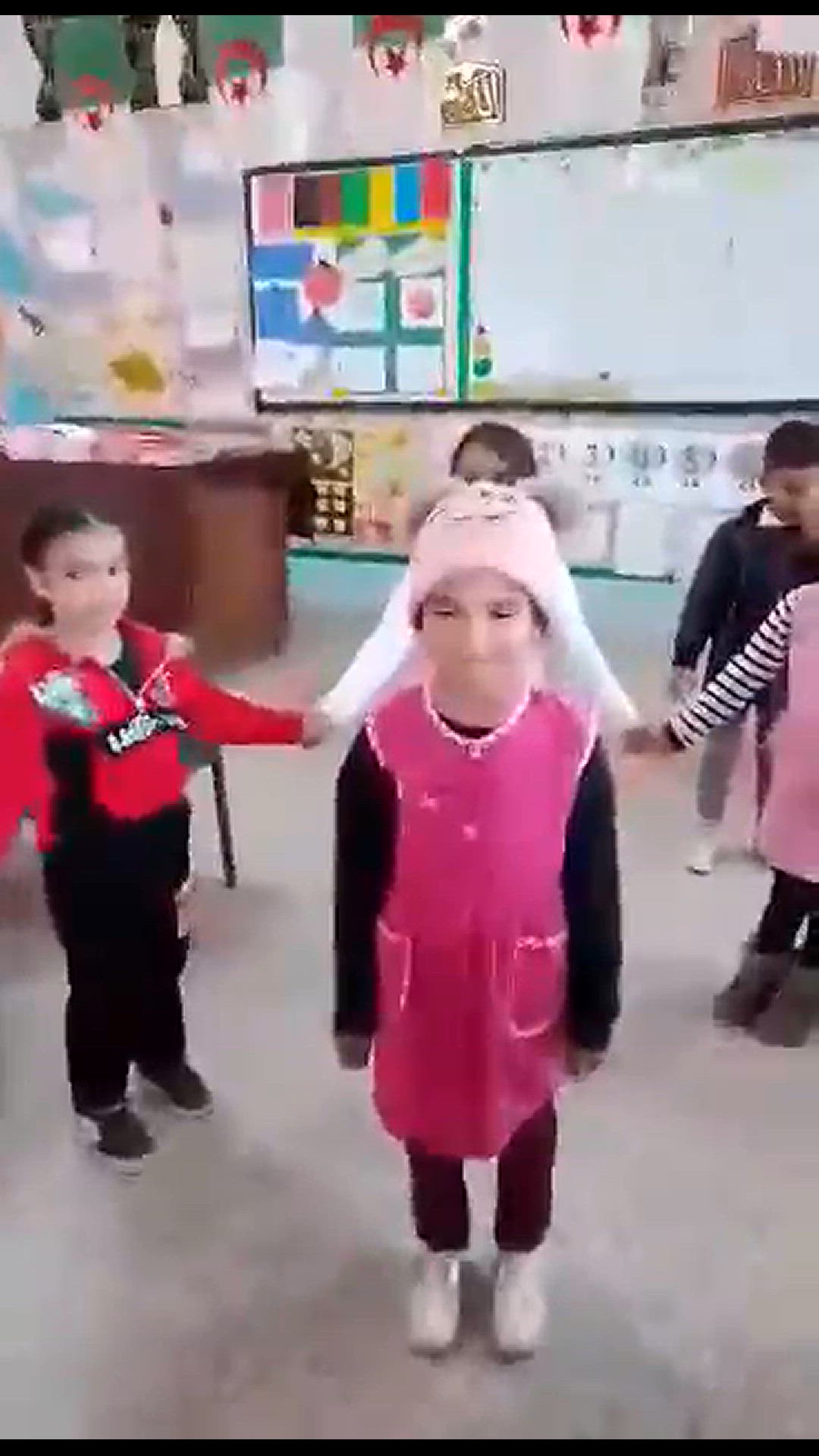 'Video thumbnail for هل جربت لعبة القط والفئران؟ إليك طريقة اللعب'
