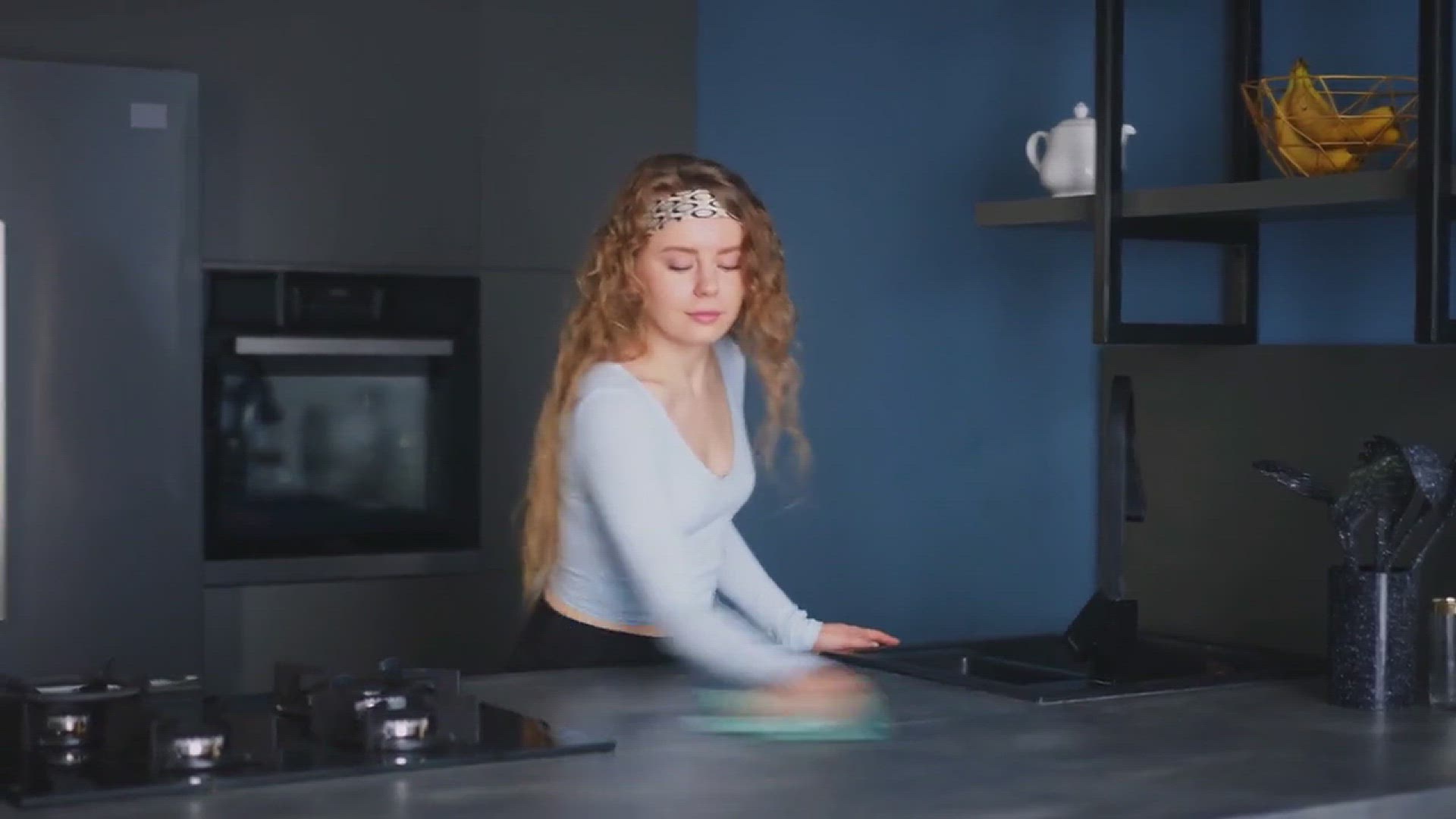 'Video thumbnail for Effortless Ways to Clean Your House'