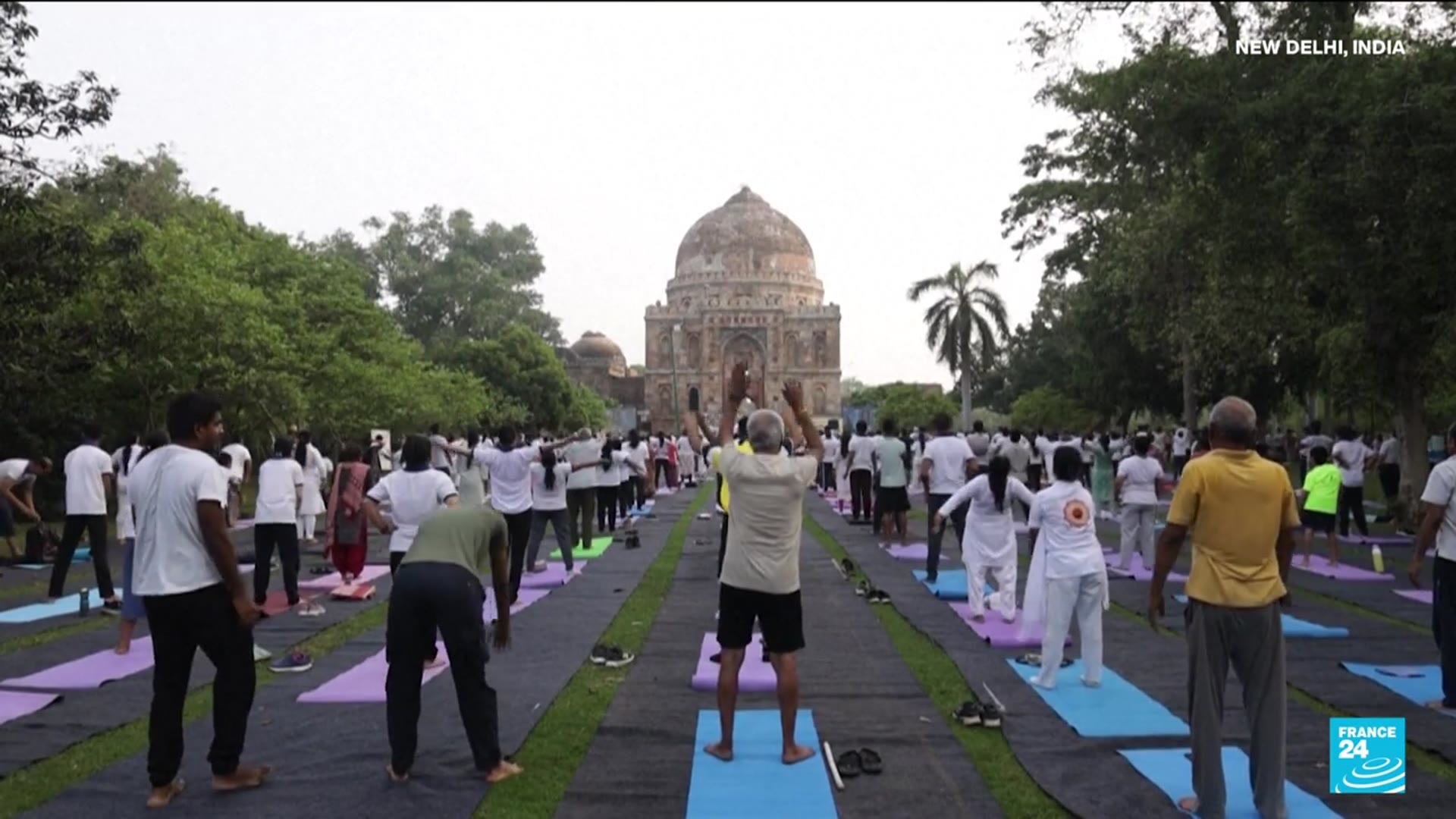'Video thumbnail for India's Modi joins crowds to celebrate world yoga day'