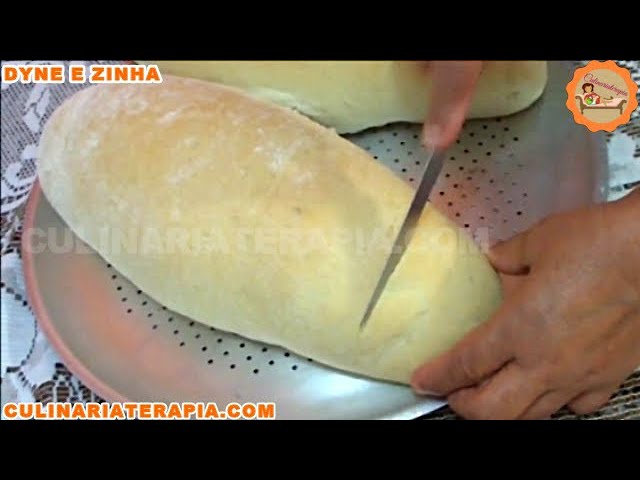 'Video thumbnail for Pão Francês Caseiro Simples Sem Lactose e Sem Ovos'
