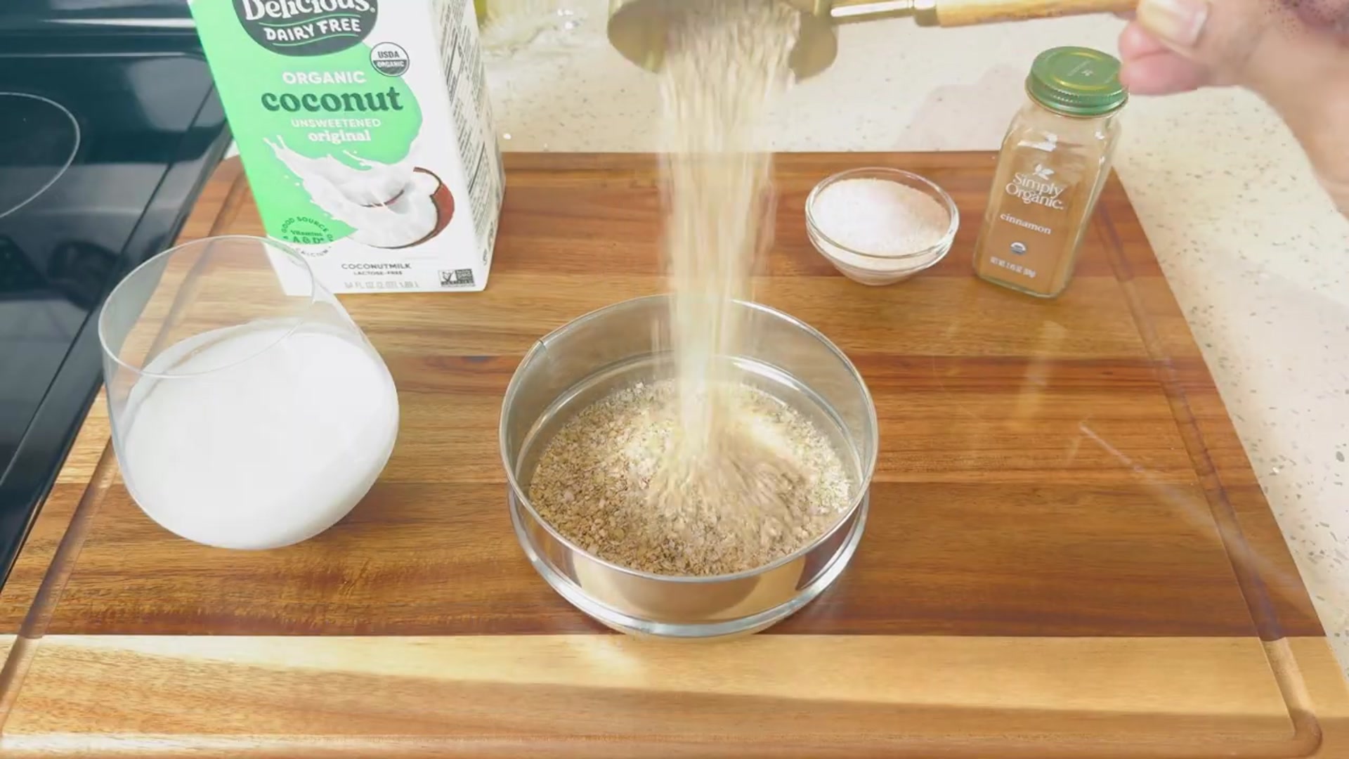 Video thumbnail for Instant Pot Protein Oatmeal (25g_) _ Easy Meal Prep Breakfast Bowl(720P_HD)
