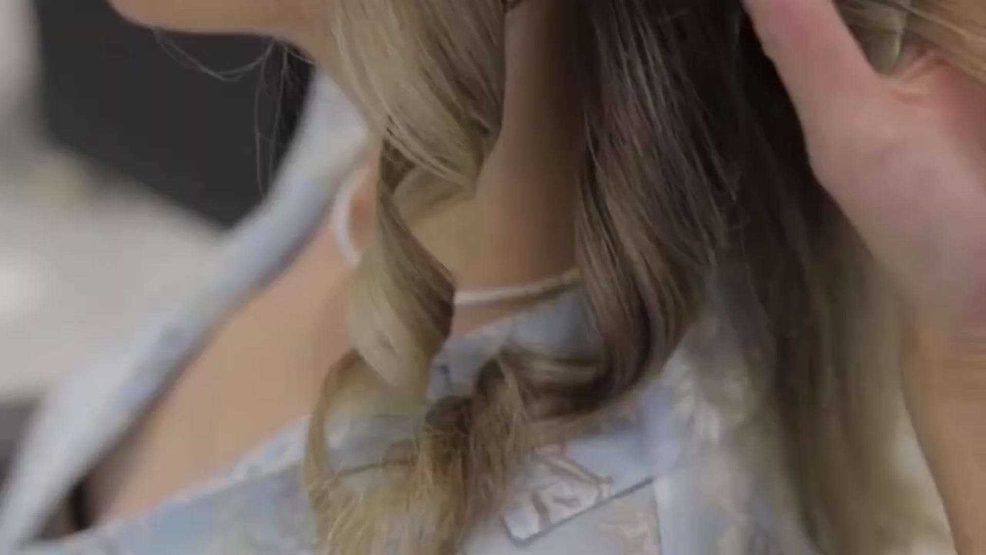 Video thumbnail for Trendy Half Up Half Down Hairstyles You Need to Try Today (720p 30fps)