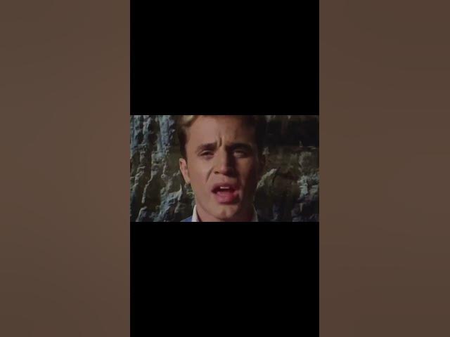 'Video thumbnail for POWER RANGERS: Grupo de jovens usando roupas coladas enfrenta vilão amoeba para salvar o planeta!'