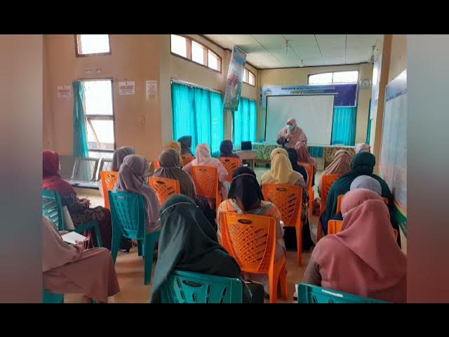 Video thumbnail for PKM PELATIHAN KEWIRAUSAHAAN: “PENGOLAHAN PRODUK MAKANAN KHAS MANINJAU