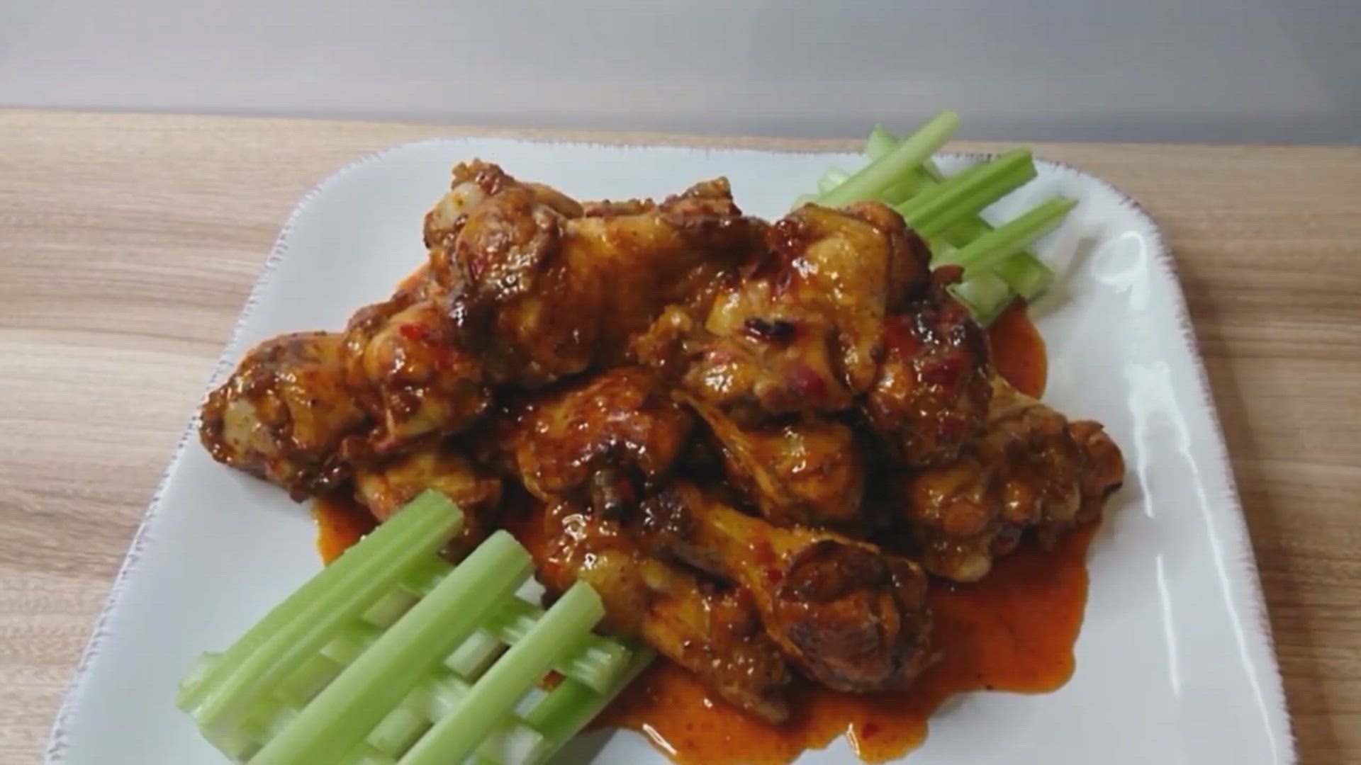 Video thumbnail for Spicy BBQ Chicken Wings