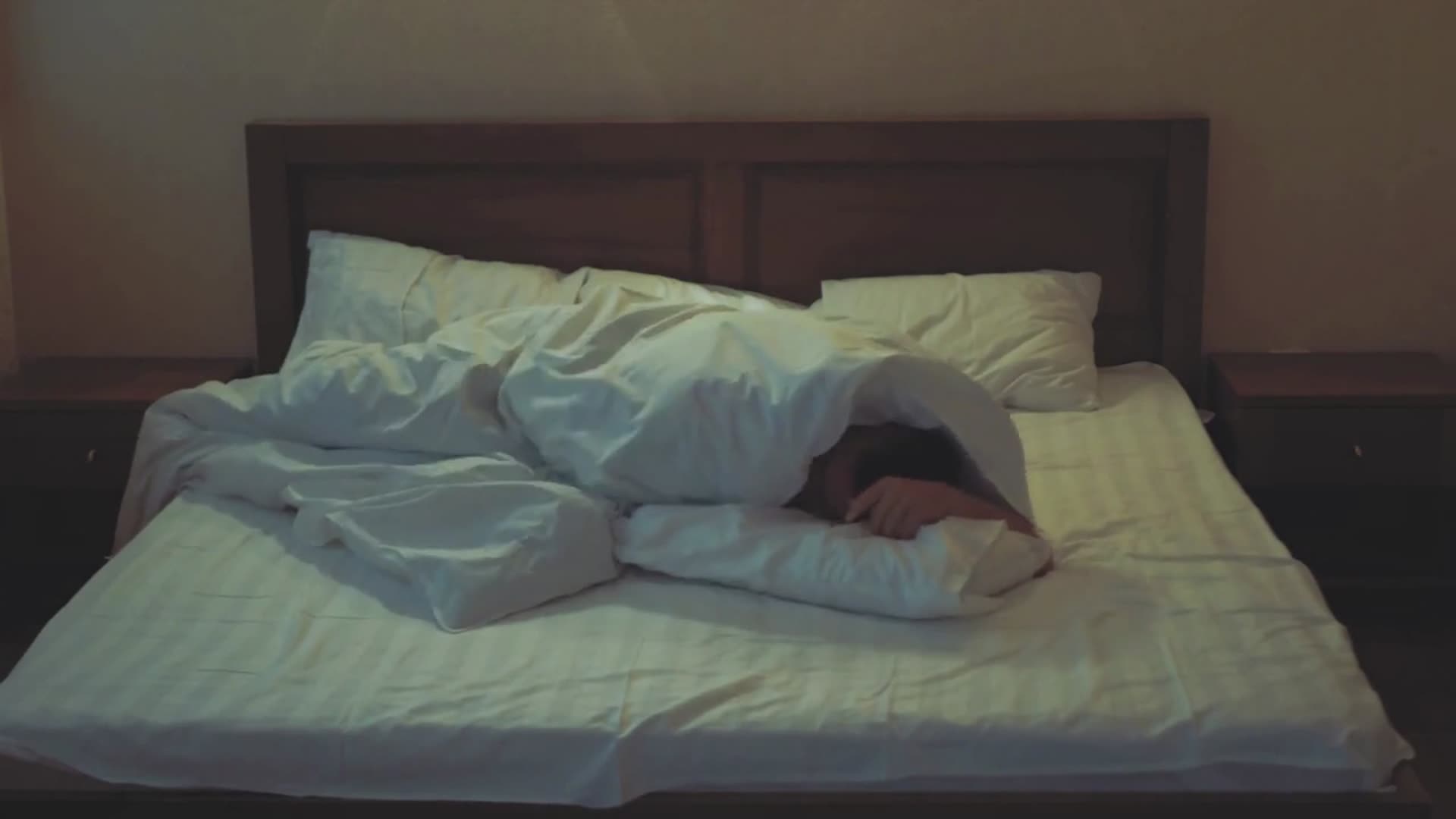 Video thumbnail for Quieting Noisy Rooms Tips