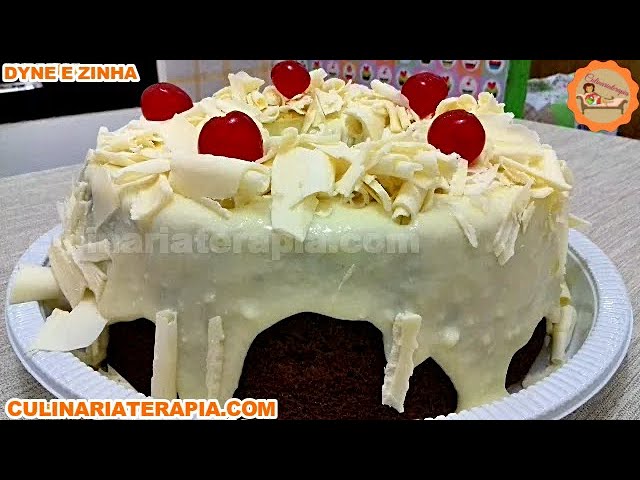 'Video thumbnail for Aprenda Como Fazer Bolo de Chocolate Fácil e Rápido com Cobertura Cremosa de Leite - Choconinho'