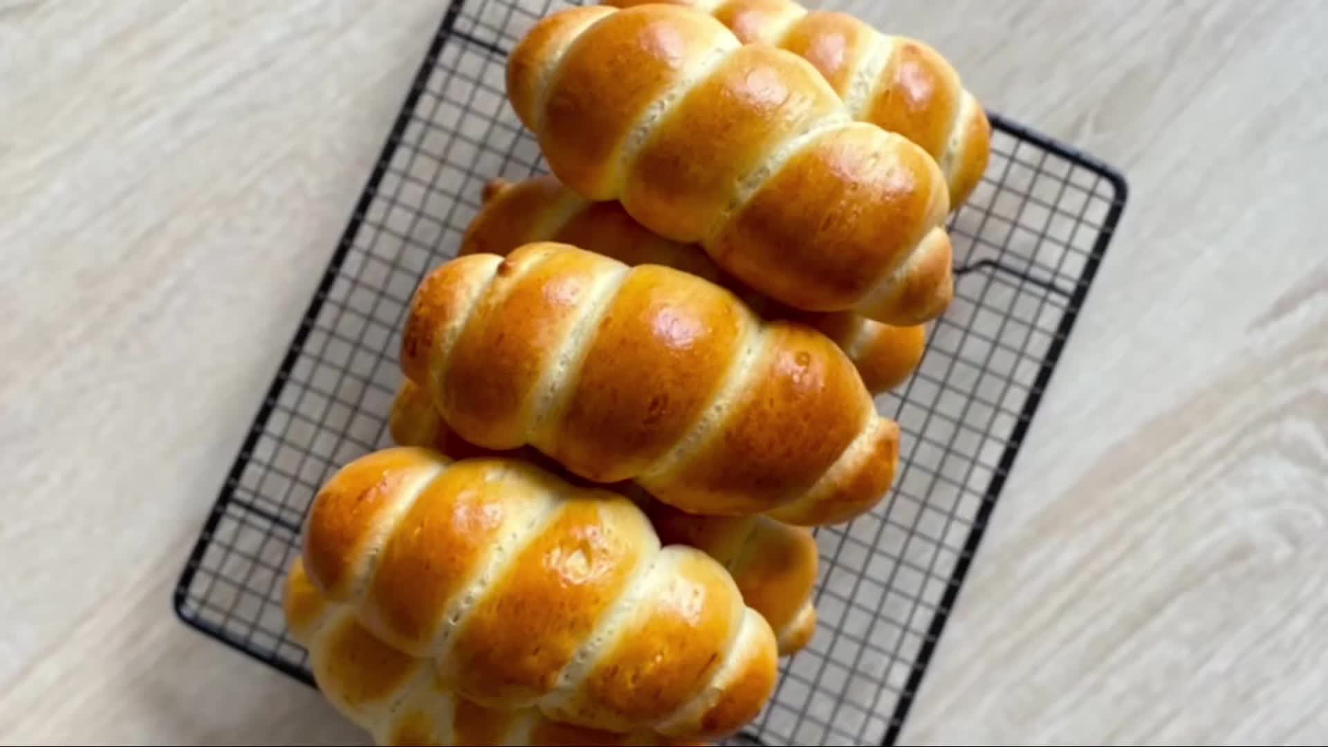 Video thumbnail for Fluffy Homemade Sausage Rolls – Soft, Golden & Juicy!