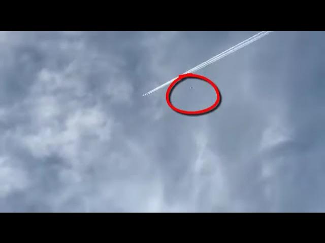 Video thumbnail for Journalist Films UFO Following Airplane