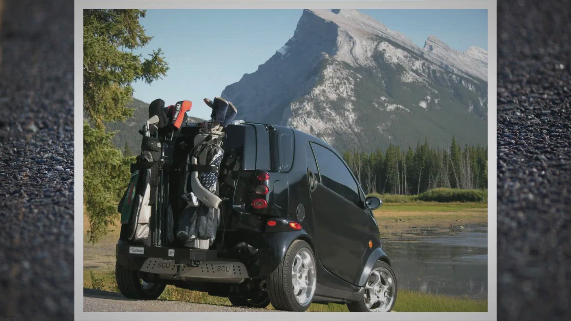 Video thumbnail for Can You Fit Golf Clubs in a Smart Car