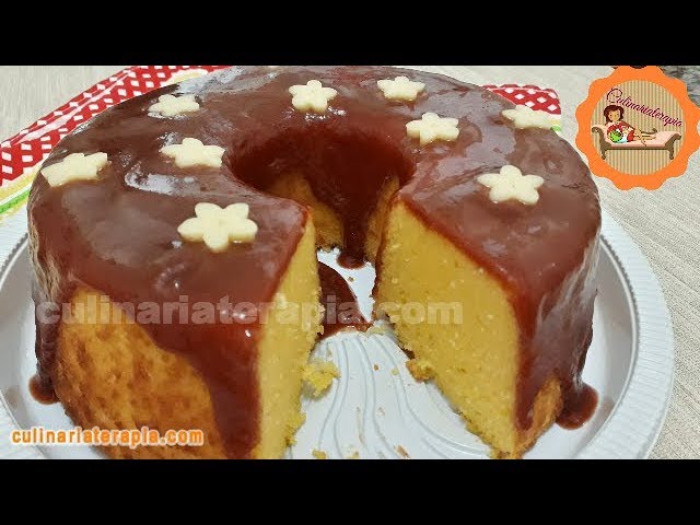 'Video thumbnail for Bolo Fofinho de Fubá de Milho com Queijo e Cobertura de Goiabada - Receita Fácil'
