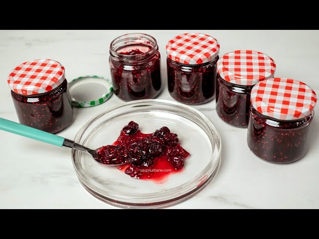 Video thumbnail for Dulceață de vișine cu zmeură - preferata mamei mele - rețeta simplă și rapidă | Savori Urbane