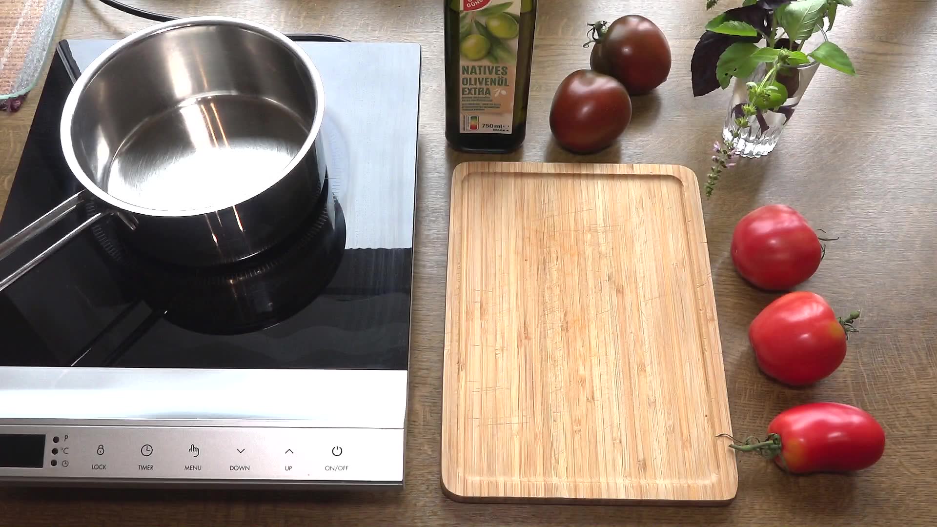 Video thumbnail for Tomatensauce aus frischen Tomaten
