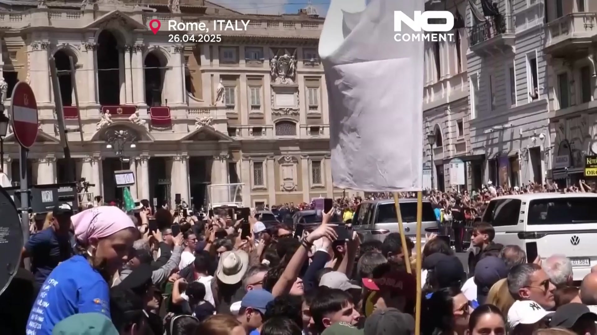 'Video thumbnail for Up to 300,000 people bid farewell to Pope Francis' coffin through historic Rome'