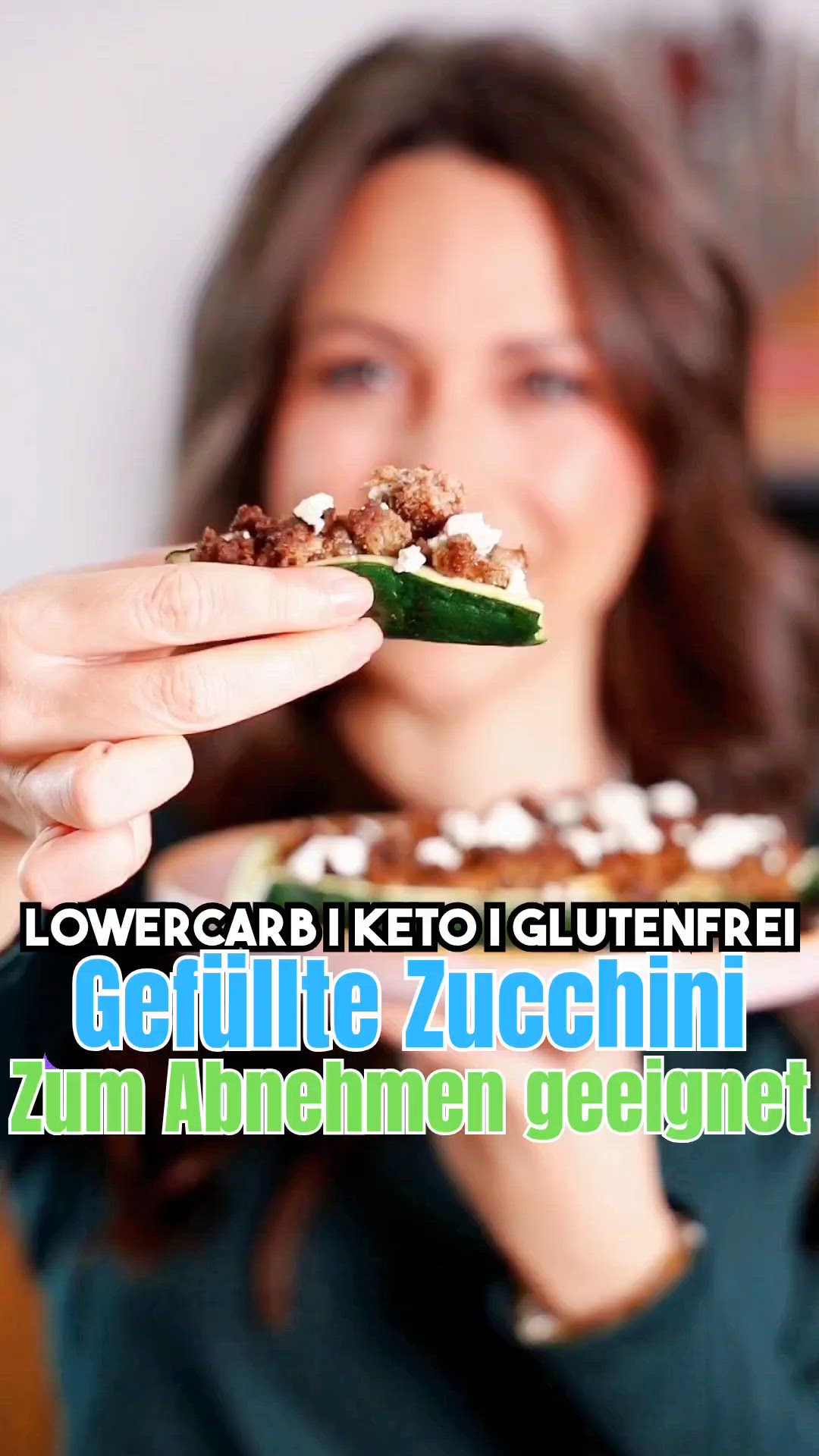 Video thumbnail for Gefüllte Zucchini LowCarb Rezept