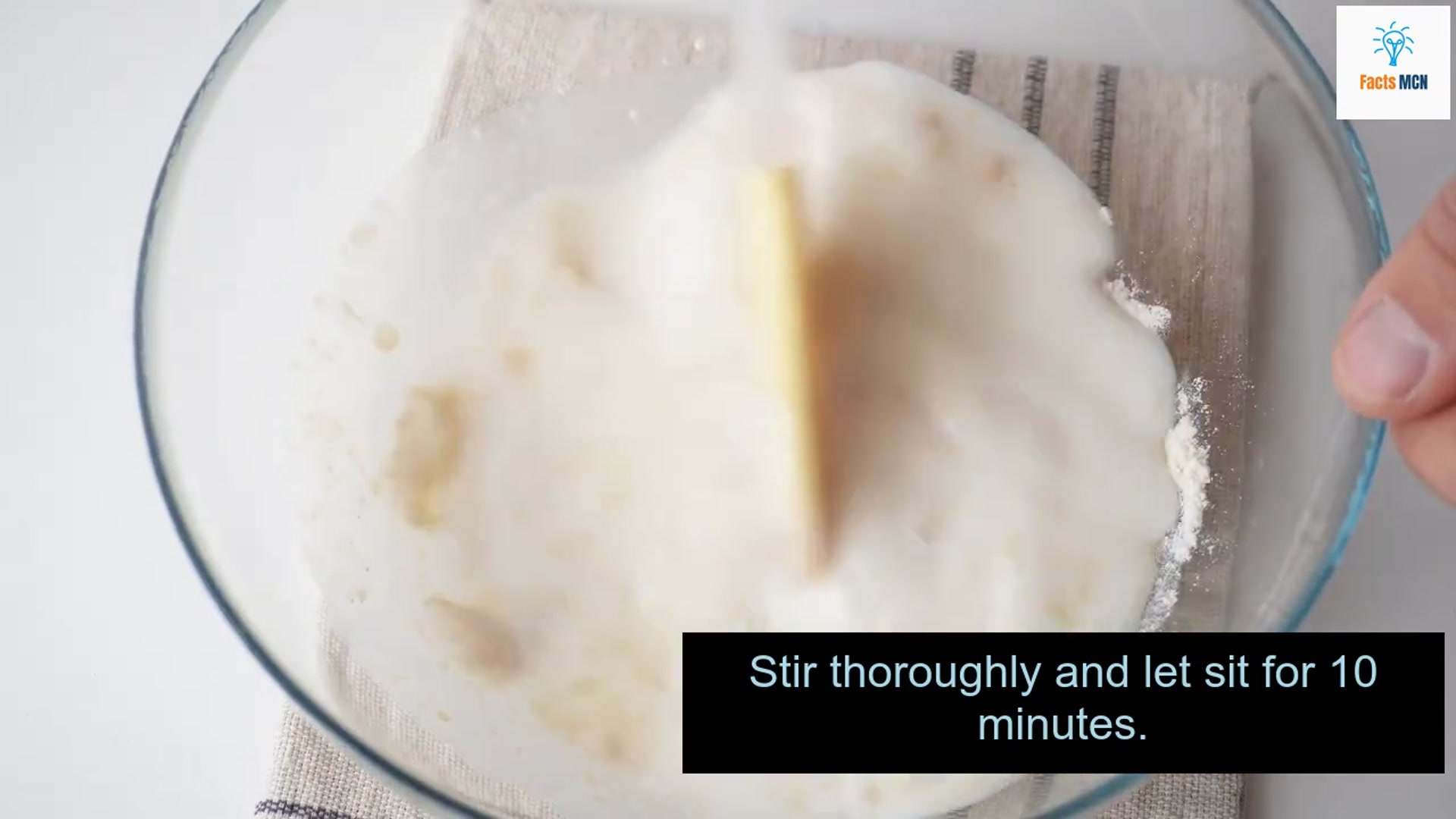 Video thumbnail for Fluffy Flatbread Secret Revealed by Turkish Chef