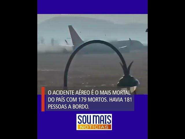 'Video thumbnail for Avião explode ao sair da pista e bater contra muro na Coreia do Sul, 179 mortes foram confirmadas'