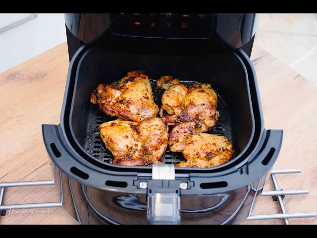 'Video thumbnail for 🍗 Pulpe dezosate la airfryer🍗 rețeta de friptură de pui fragedă și rumenită perfect'