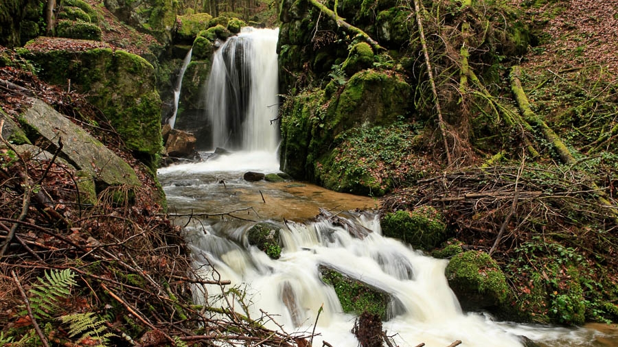 'Video thumbnail for Höllbachwasserfälle bei Görwihl'