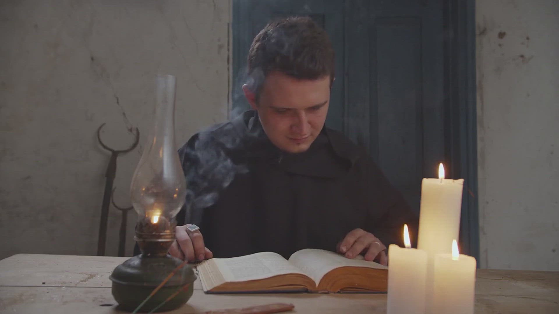 'Video thumbnail for Lord of Mysteries / Chapter 54: The First Divination Requester'