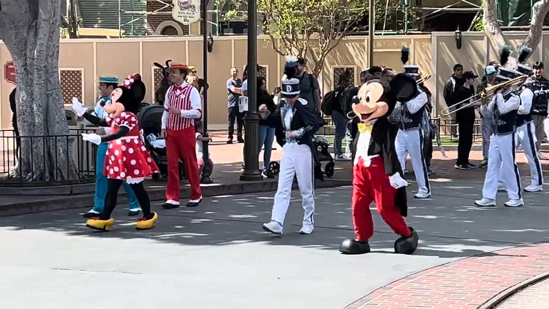 'Video thumbnail for Step Into The Magic with the Disneyland Band 🥁 #disneyland #disney #disneyparks'