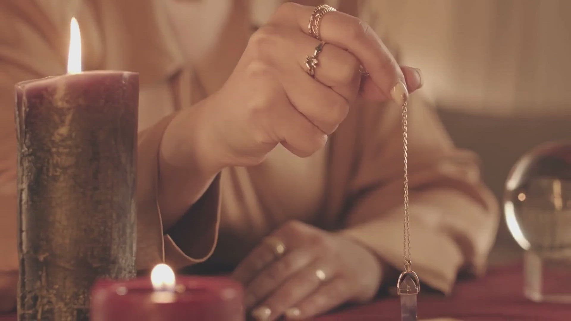 'Video thumbnail for Lord of Mysteries / Chapter 39: Interesting Trick'