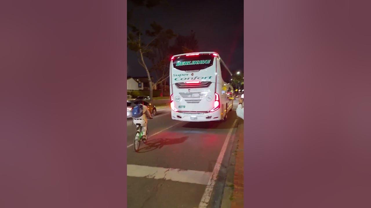 Video thumbnail for Buses de Colombia - Marcopolo Paradiso 1200 G8 Berlinas del fonce 8072