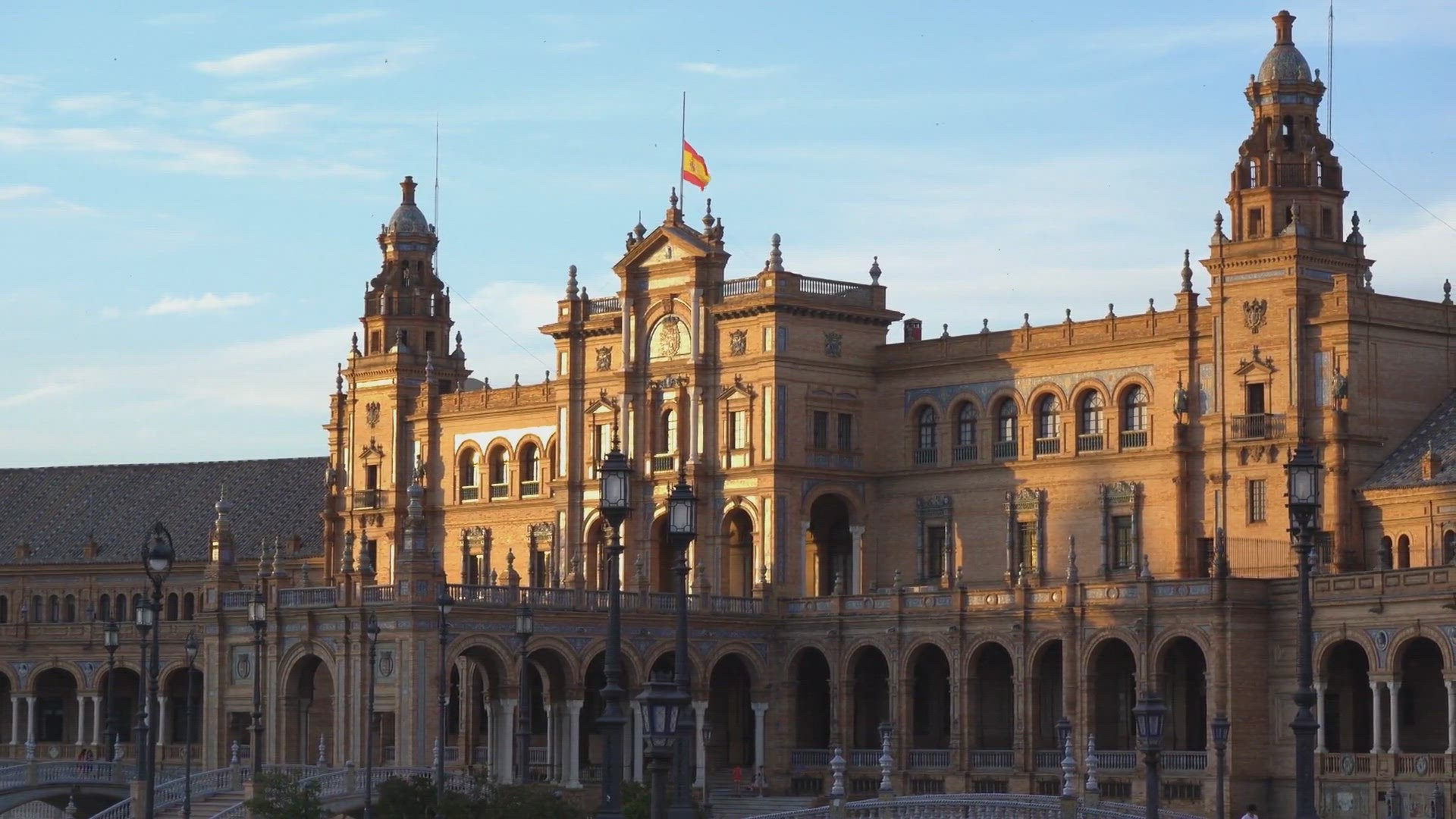 Video thumbnail for Exploring the Rich Cultural Heritage of Spain: A Visual Journey