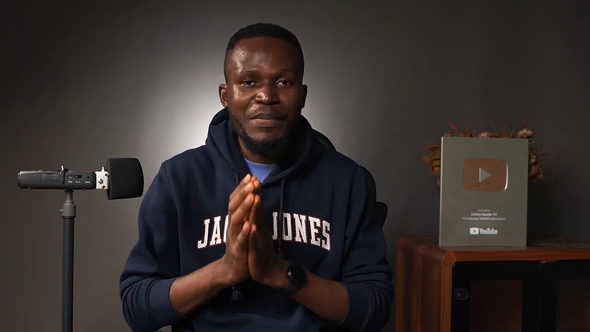 'Video thumbnail for How To Earn Money Online for Students (Easy $100 a Day)'