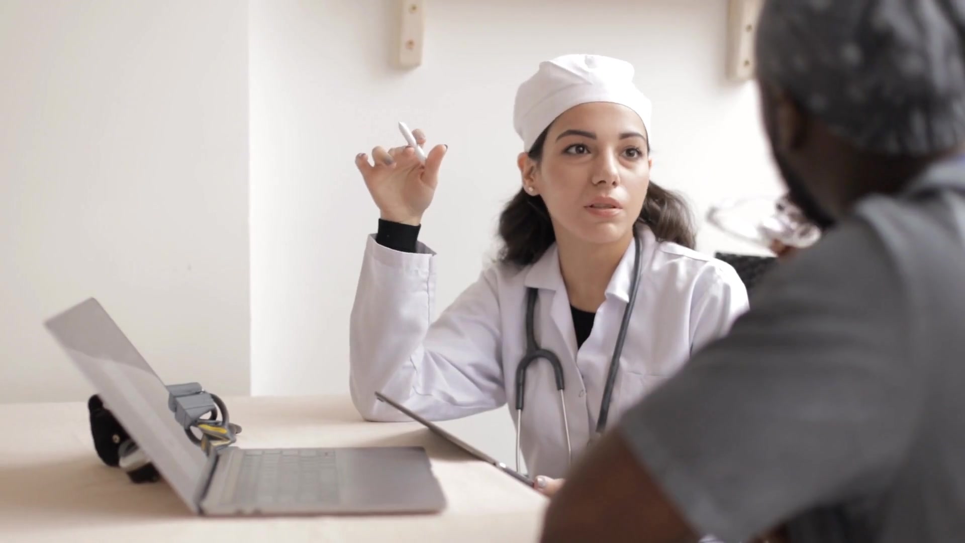Video thumbnail for 5 Smart Ways to Cut Your Healthcare Costs