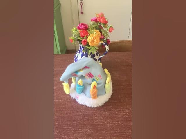 Video thumbnail for De Zingende Verjaardagshoed