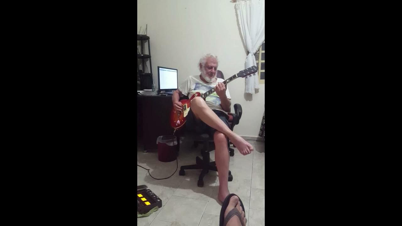 'Video thumbnail for Como tocar muito (mal) uma guitarra Gibson'