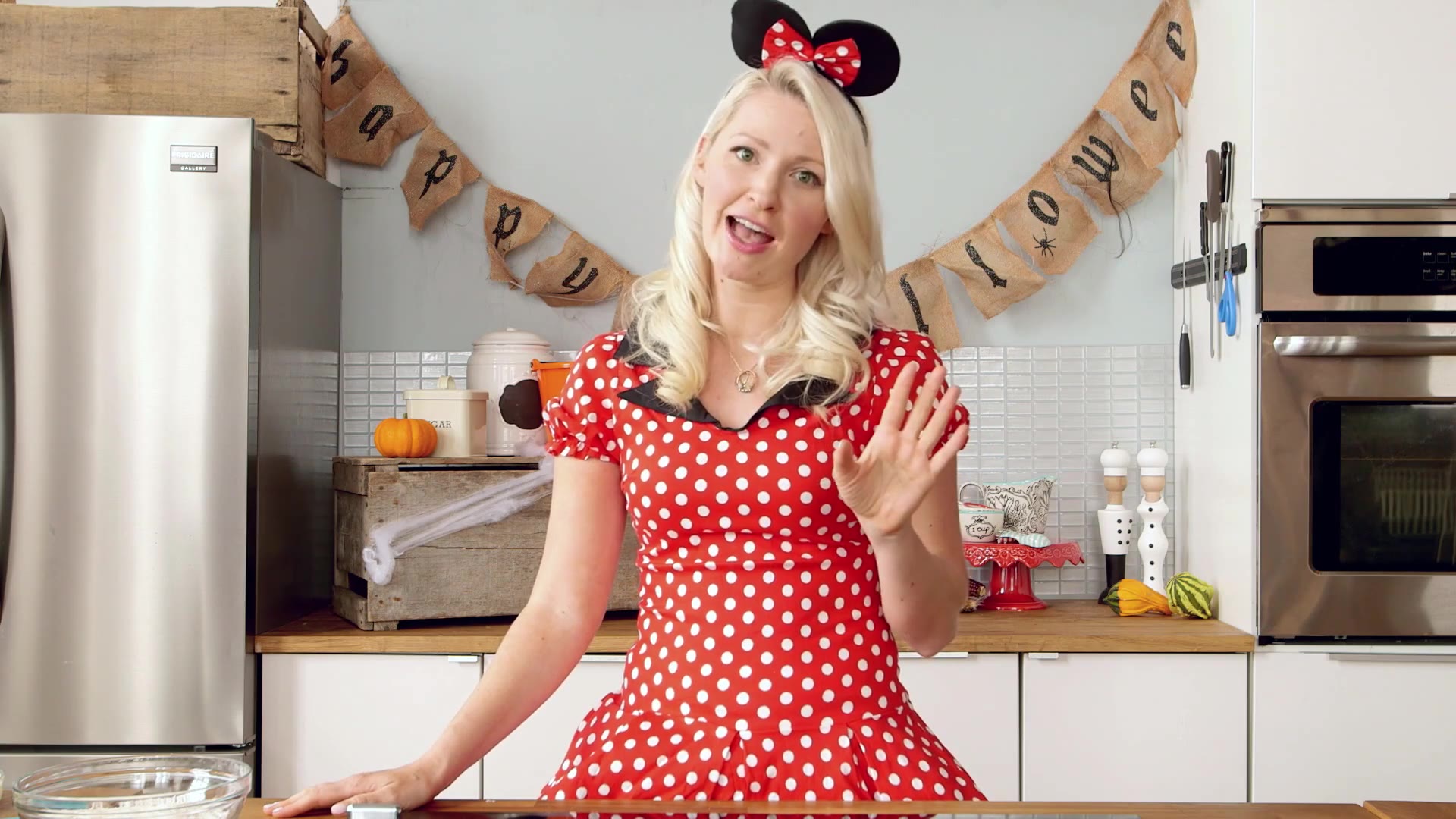 Video thumbnail for 32.HEALTHY HALLOWEEN Dessert Dip ¦ Edible GRAVEYARD ¦ VEGAN Reduced Sugar DESSERT! (1080p 24fps)