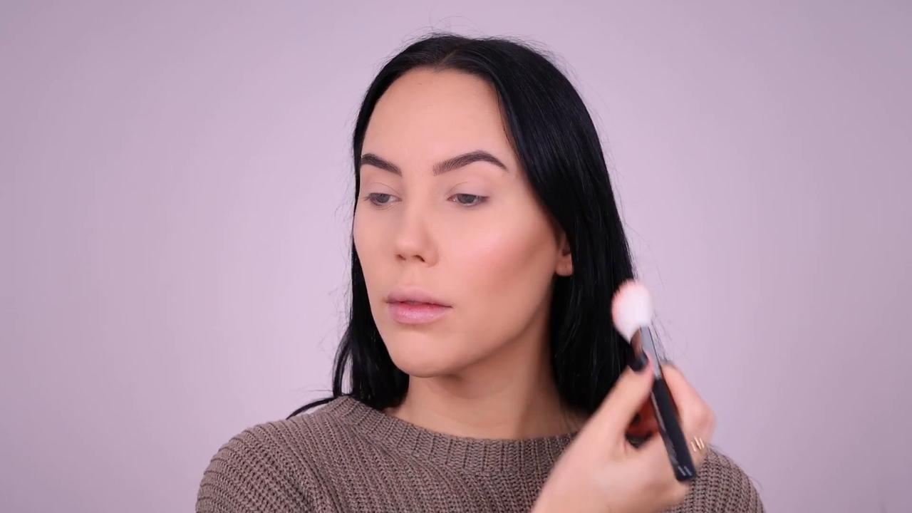 Video thumbnail for Soft Everyday Eye Makeup Tutorial | Neutral Eye look + Winged Eyeliner