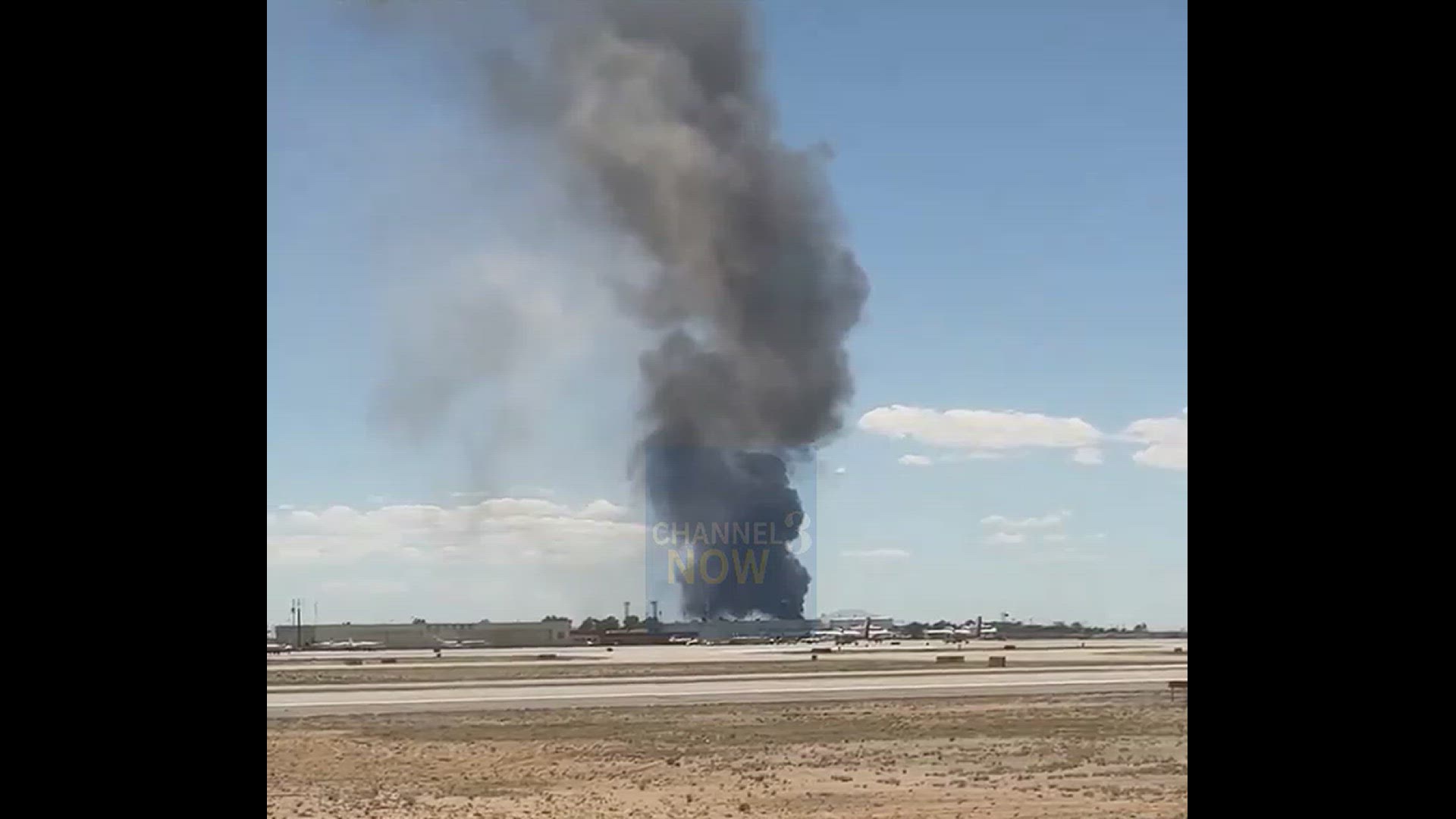 Video thumbnail for Military F-35 fighter aircraft crashed at Albuquerque International Airport