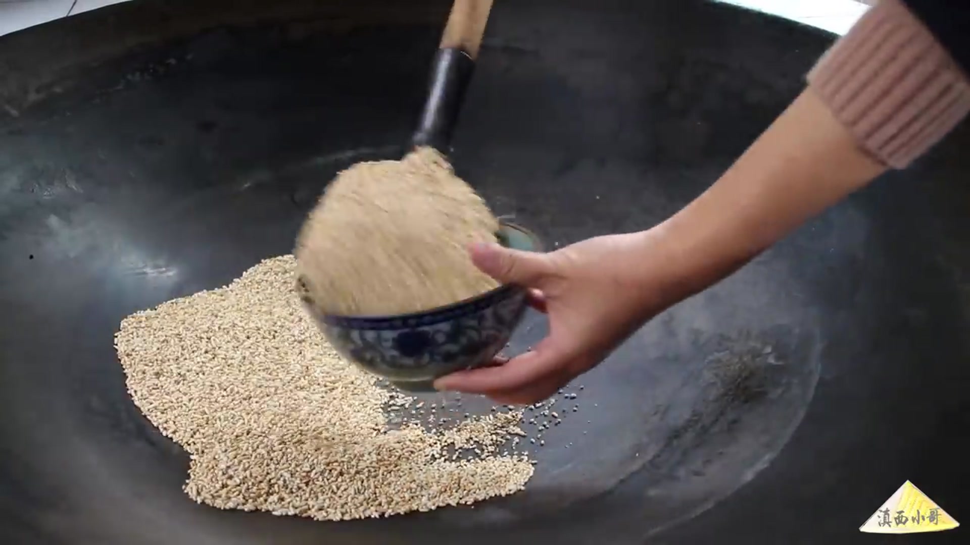 Video thumbnail for 秋玉米熟了,做一碗手工玉米凉粉,再配上米醋酸甜爽口【滇西小哥】 (720p 30fps)