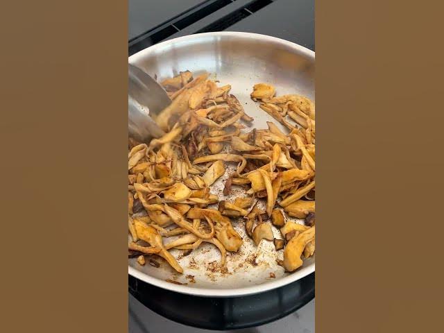'Video thumbnail for Pulled Mushroom statt Pulled Pork?! #veganuary'